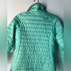 The North Face girls size 14/16 mint green/gray jacket